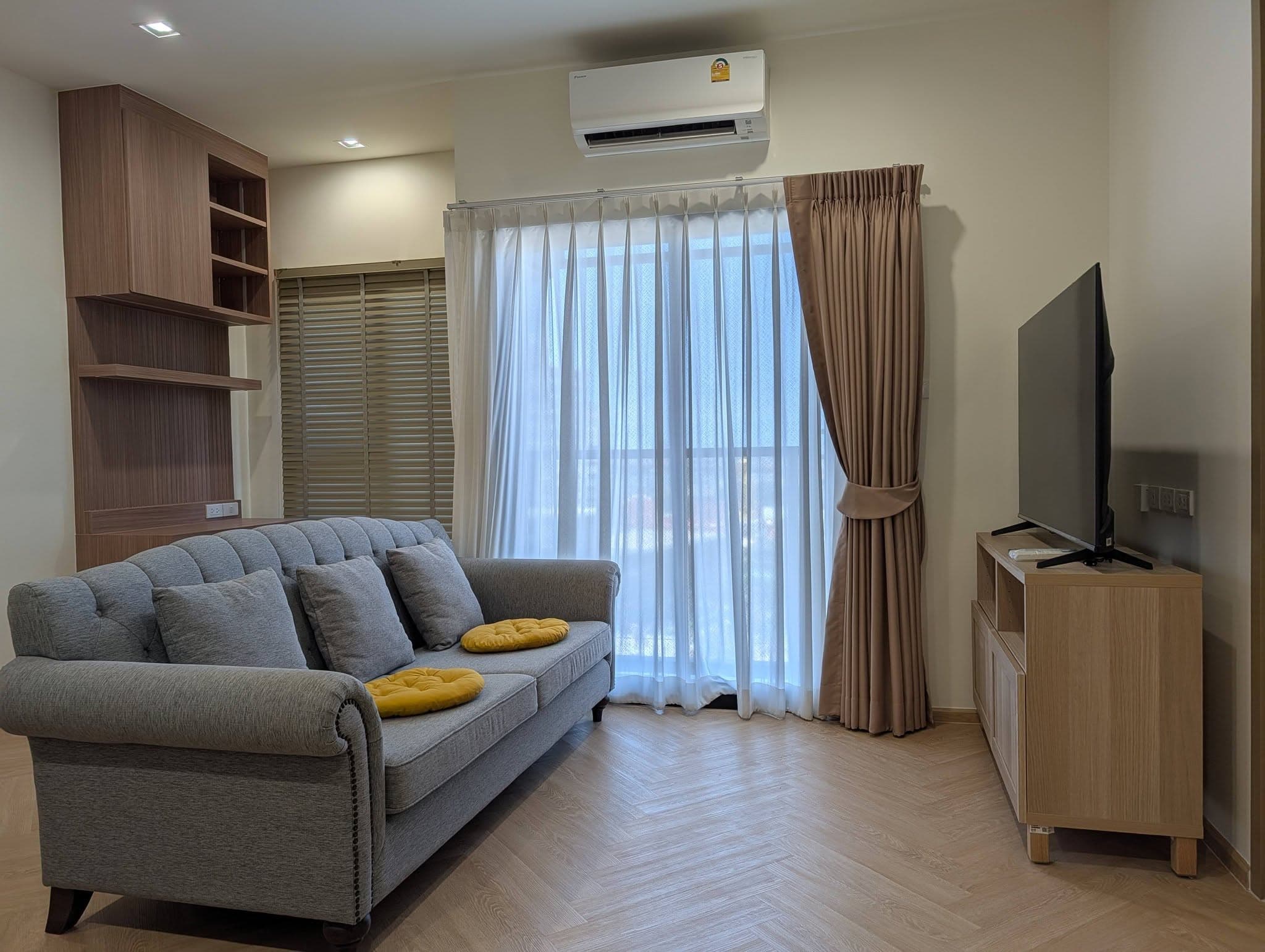 ณ รีวา เจริญนคร — photo 1